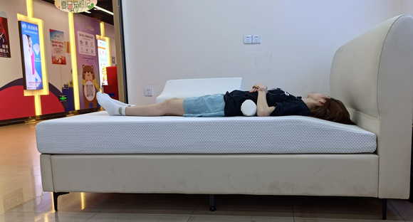 AI真的智能吗？求大家帮我画一张护脊床垫图片-2.jpg