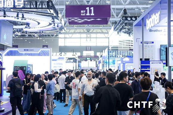 24小时在岗的"电子儿女"： 中国养老机器人守护2000万空巢家庭-2.jpg